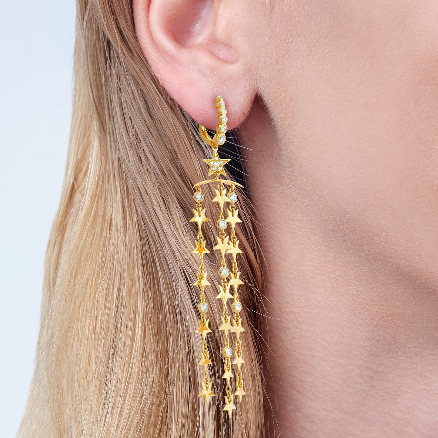 Guiding Star 18ct Yellow Gold Hanging Dazzling Earrings