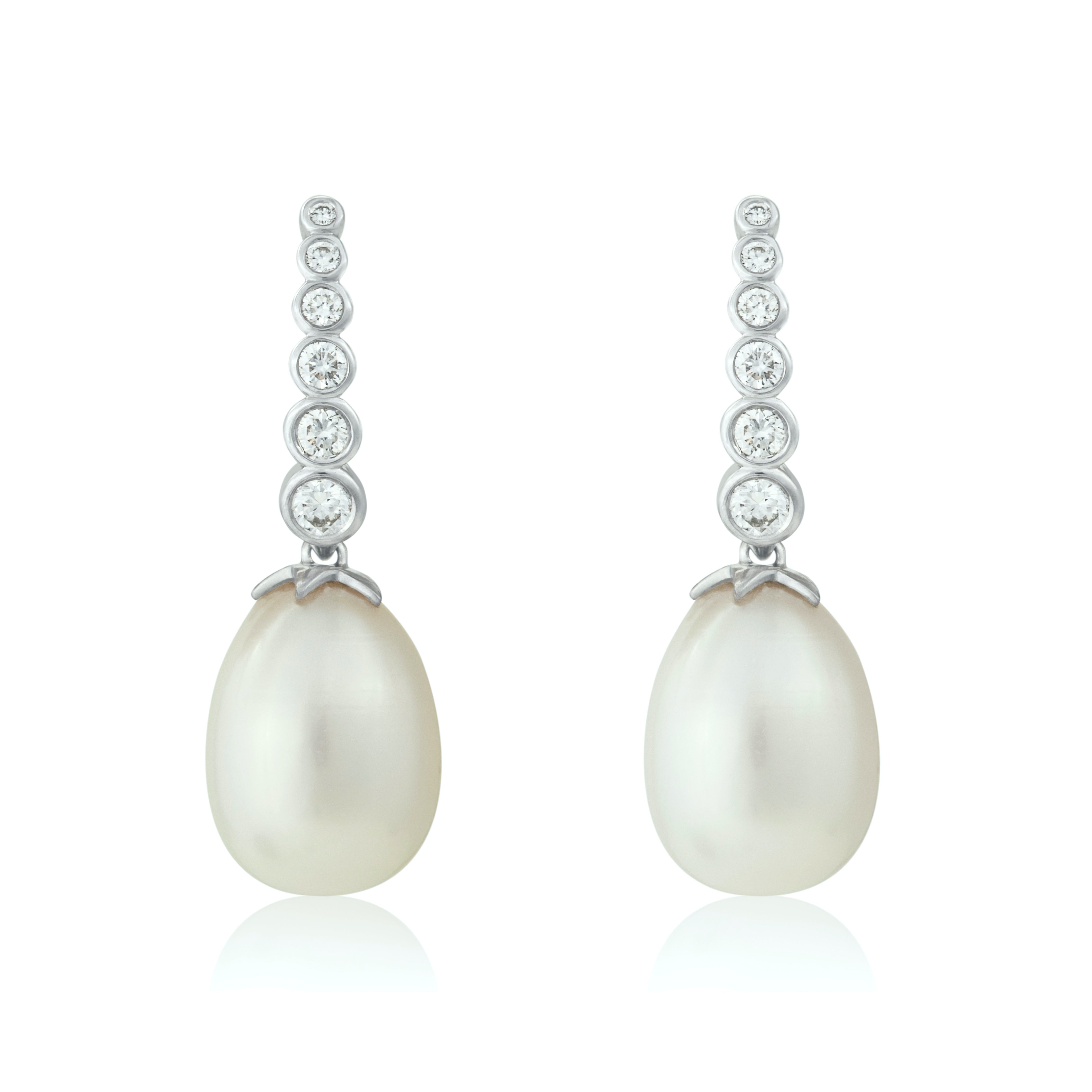 Rose Gold and small White Pearl good short Drop Earrings